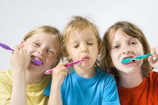 Childrens tooth care - brushing teeth