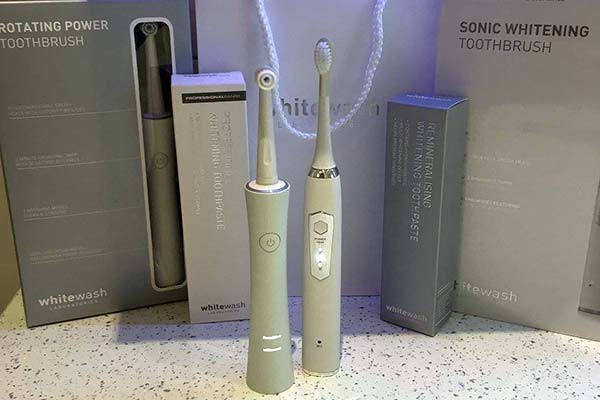 sonic whitening toothbrush